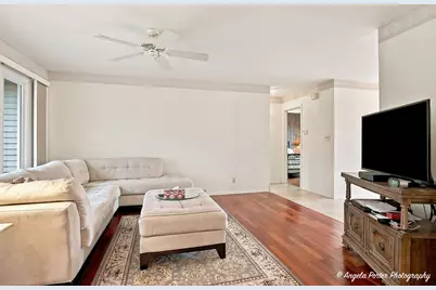 948 Wiltshire Drive, McHenry, IL 60050 - Photo 4