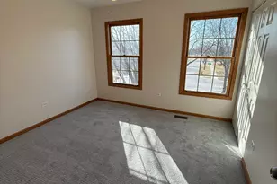 8885 Dryden St, Woodridge, IL 60517 - Photo 14