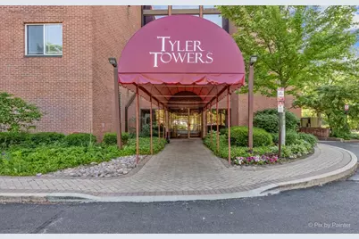 1450 Plymouth Lane #203, Elgin, IL 60123 - Photo 2