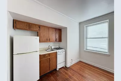 4060 N Kenmore Avenue #211, Chicago, IL 60613 - Photo 4