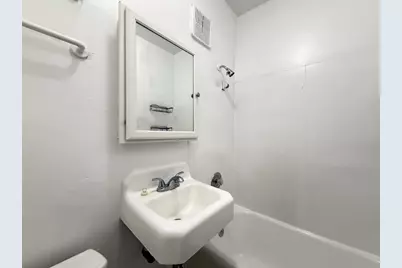 4060 N Kenmore Avenue #211, Chicago, IL 60613 - Photo 18