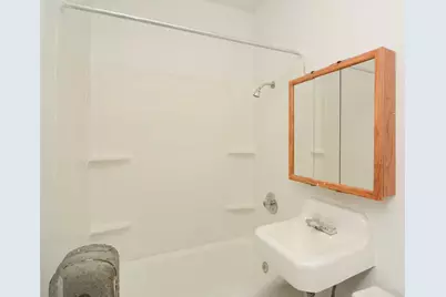 4060 N Kenmore Avenue #208, Chicago, IL 60613 - Photo 16