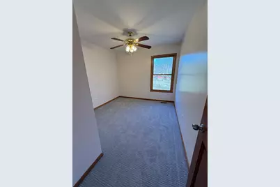 8885 Dryden Street, Woodridge, IL 60517 - Photo 16