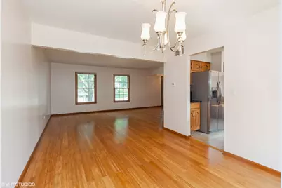 8885 Dryden Street, Woodridge, IL 60517 - Photo 6