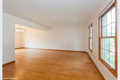 8885 Dryden Street, Woodridge, IL 60517 - Photo 2