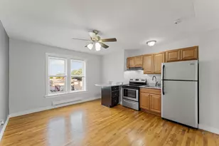 7450 N Greenview Ave, Chicago, IL 60626 - Photo 2