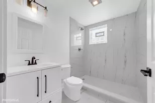 8021 W 45th St, Lyons, IL 60534 - Photo 20