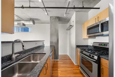700 W Van Buren Street #1409, Chicago, IL 60607 - Photo 10