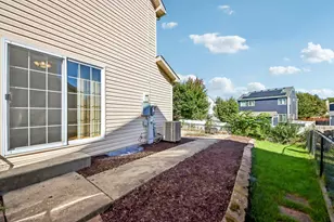 1084 Viewpoint Dr, Lake in the Hills, IL 60156 - Photo 28