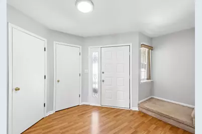 1084 Viewpoint Drive, Lake in the Hills, IL 60156 - Photo 4