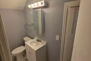 8013 S Marquette Ave, Chicago, IL 60617 - Photo 10