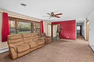 962 N Schmidt Rd, Braidwood, IL 60408 - Photo 4