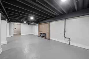 8506 S Euclid Ave, Chicago, IL 60617 - Photo 16