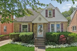 1934 Canfield Rd, Park Ridge, IL 60068 - Photo 1