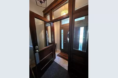 517 E 46th Place #2, Chicago, IL 60653 - Photo 2