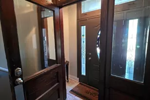 517 E 46th Pl E, Chicago, IL 60653 - Photo 2