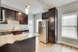 836 E 53rd St, Chicago, IL 60637 - Photo 2