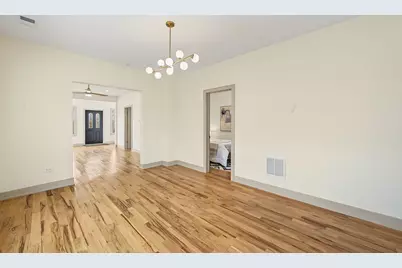 4852 W Melrose Street, Chicago, IL 60641 - Photo 10