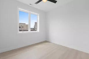 904 W Dakin St, Chicago, IL 60613 - Photo 18