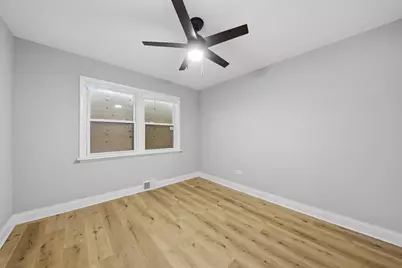654 W 111th Street, Chicago, IL 60628 - Photo 12
