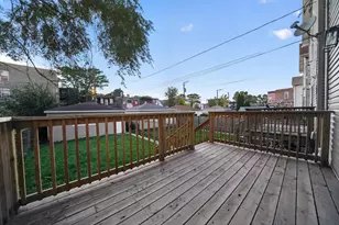 204 N Keystone Ave, Chicago, IL 60624 - Photo 14