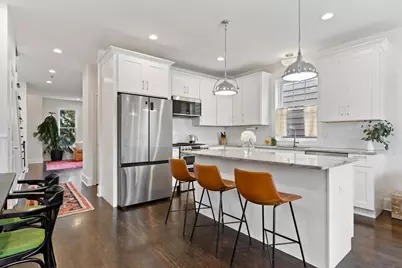 3141 N Saint Louis Avenue, Chicago, IL 60618 - Photo 8
