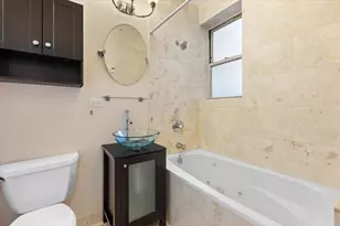 5715 N Kimball Ave, Chicago, IL 60659 - Photo 10