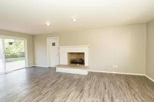 2323 N Sheridan Rd, Waukegan, IL 60087 - Photo 6