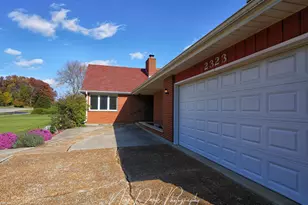 2323 N Sheridan Rd, Waukegan, IL 60087 - Photo 2