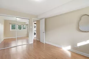 9510 S 86th Ave, Hickory Hills, IL 60457 - Photo 12