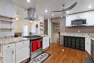 14110 S Bensley Ave, Burnham, IL 60633 - Photo 6
