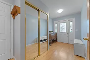 309 Plymouth Ln NW, Bloomingdale, IL 60108 - Photo 2