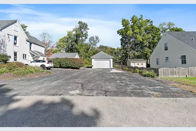 303 N Main Street, Elburn, IL 60119 - Photo 10
