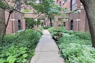 5455 S Ingleside Ave, Chicago, IL 60615 - Photo 2