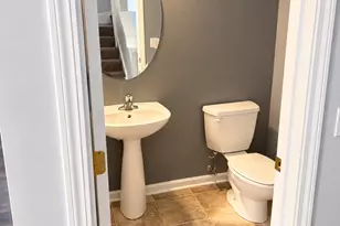 155 Festival Ct, Elgin, IL 60120 - Photo 10