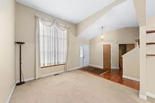 3202 Whitney Rd, Aurora, IL 60502 - Photo 4