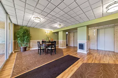 5400 Walnut Avenue #206, Downers Grove, IL 60515 - Photo 4