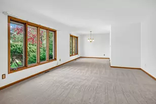 5437 Friendswood Ct, Rockford, IL 61114 - Photo 8