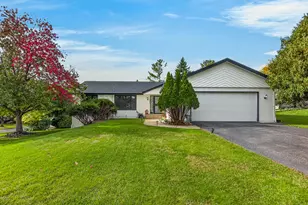 5437 Friendswood Ct, Rockford, IL 61114 - Photo 1