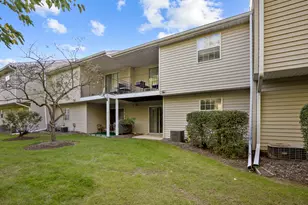 126 Gant Cir, Streamwood, IL 60107 - Photo 16