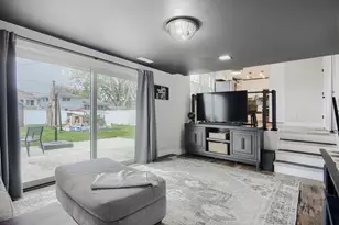 10932 S Kilbourn Ave, Oak Lawn, IL 60453 - Photo 12