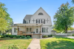 407 Ottawa St, Earlville, IL 60518 - Photo 1