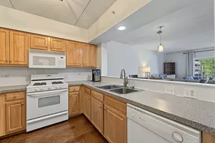 124 W Colfax St, Palatine, IL 60067 - Photo 10