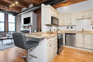 331 S Peoria St, Chicago, IL 60607 - Photo 6