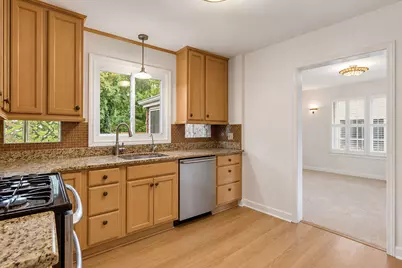 469 Uvedale Road, Riverside, IL 60546 - Photo 30