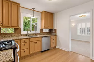 469 Uvedale Rd, Riverside, IL 60546 - Photo 30
