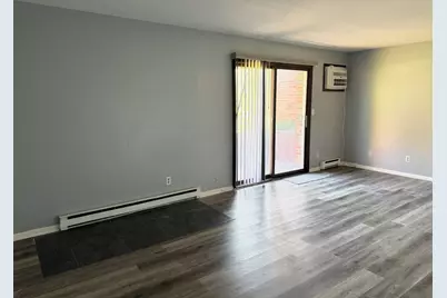 1768 S Hance Drive #2, Freeport, IL 61032 - Photo 4