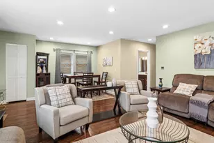 4958 W Cullom Ave, Chicago, IL 60641 - Photo 4