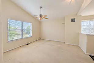 32504 Millstone Cir, Lakemoor, IL 60051 - Photo 12