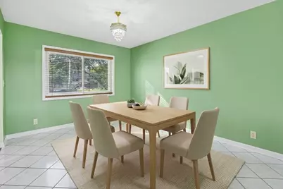 916 Stowell Avenue, Streamwood, IL 60107 - Photo 6